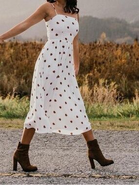 Aritzia babaton Noel Strap Floral Midi Dress in size 4